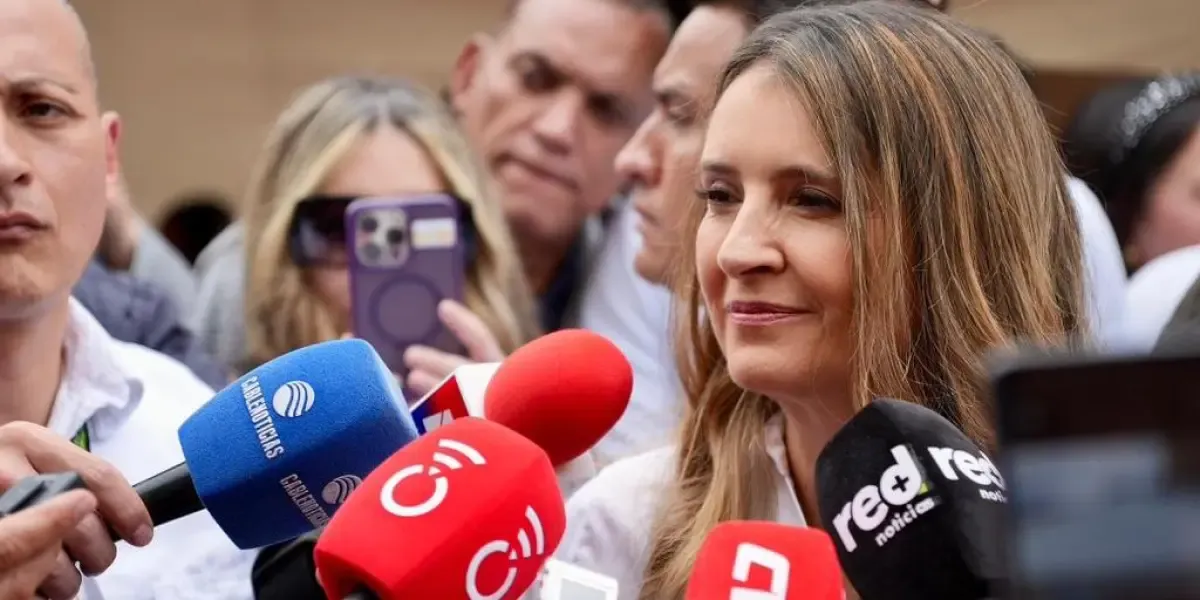 Paloma Valencia demanda decreto de traslado de pensiones y Petro lo ...