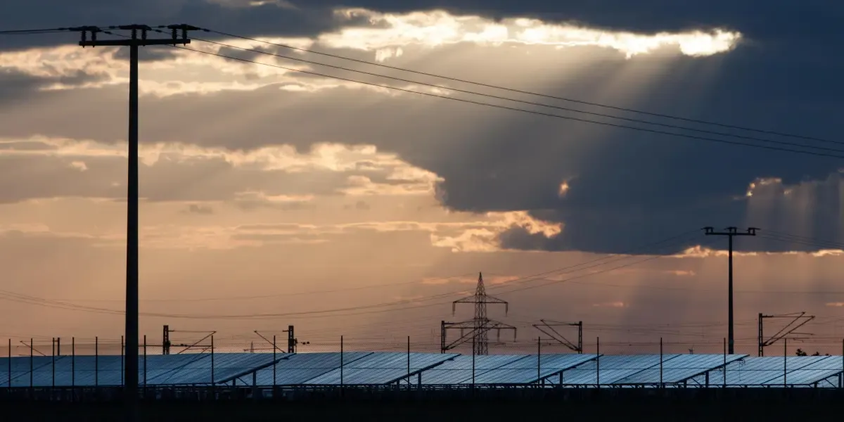 América Latina duplica su capacidad de almacenamiento de energía en baterías BESS con liderazgo de Chile
