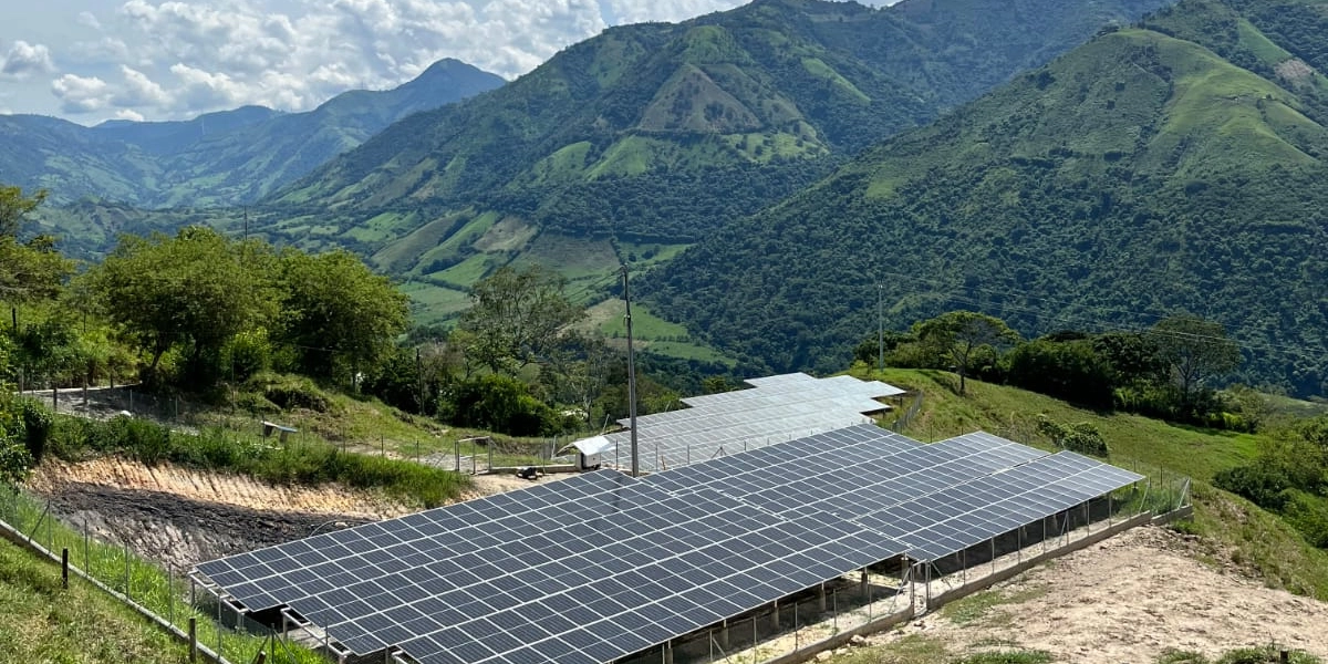 Colombia reglamenta sistemas de almacenamiento de energía con baterías para integrar renovables al sistema eléctrico