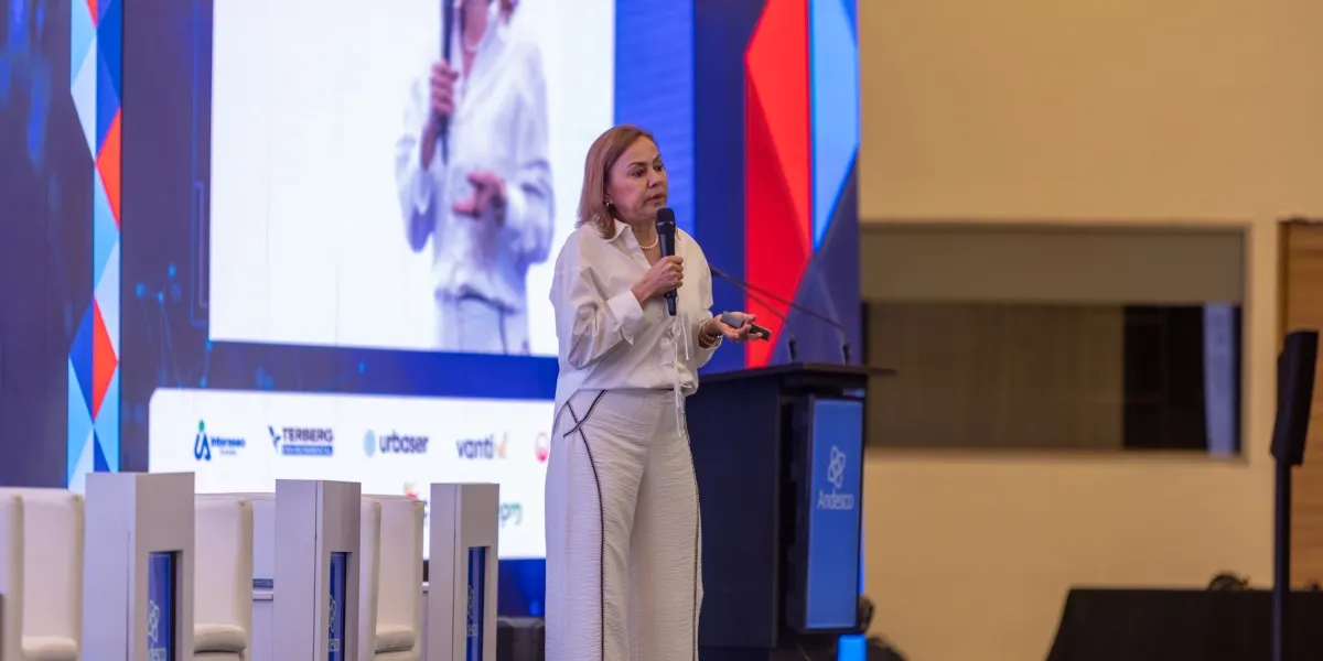 Ministra de Minas María Nohemí Arboleda anuncia medidas para Air-e y generadores térmicos ante El Niño