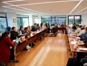 Mesas de concertación entre el gobierno, sindicatos y gremios ante crisis del etanol.