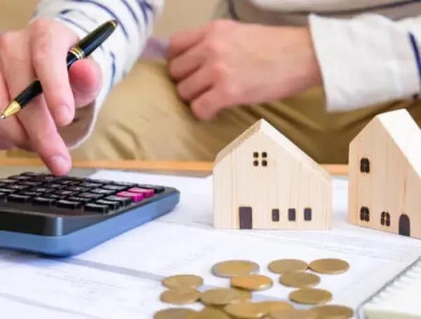 Comprar vivienda con crédito en pesos o UVR: claves para escoger según ...