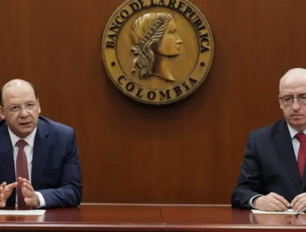 Germán Ávila, ministro de Hacienda y Crédito Público y Leonardo Villar, gerente del Banco de la República