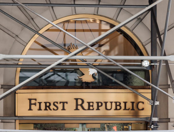 First Republic Bank: acciones caen 20 % pese a inyección de 30 mil ...