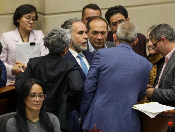 Reforma laborall: el proyecto fue aprobado en plenaria del Senado y ...