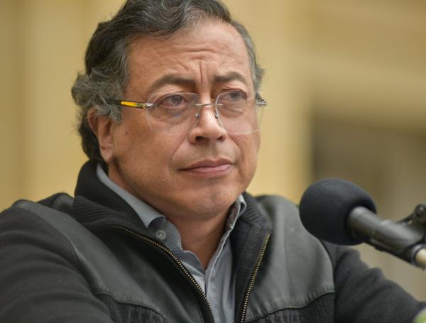 Gustavo Petro critica duramentem al Banco de la República por no bajar ...