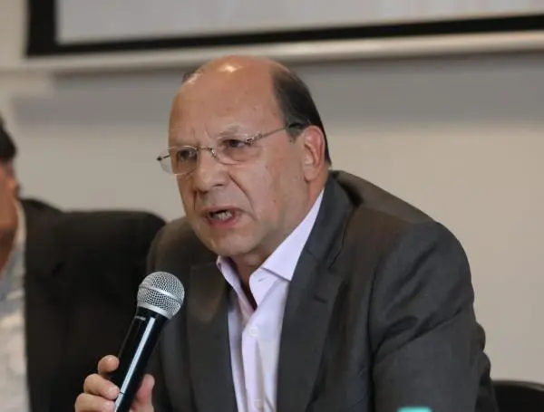 Germán Ávila, ministro de Hacienda y Crédito Público