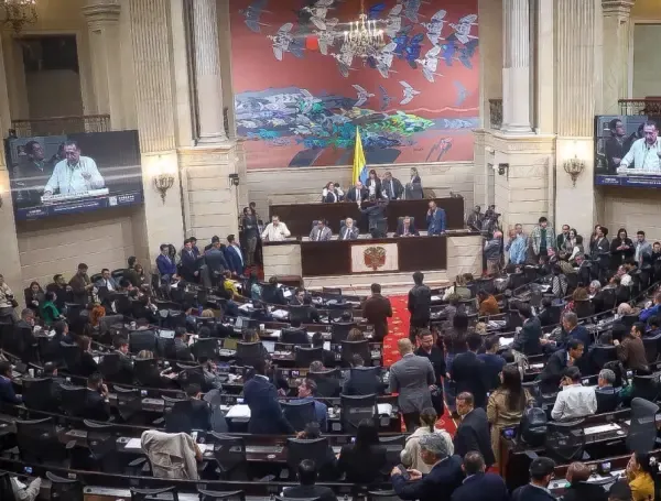 Congreso devuelve el proyecto de Presupuesto de Petro para 2027.