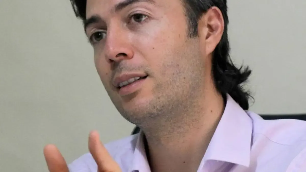 Publican la hoja de vida de Daniel Quintero, exalcalde de Medellín, para ser el nuevo superintendente de Salud

Se trata de uno de los puestos clave en el actual Gobierno del presidente Gustavo Petro.

Más detalles aquí: