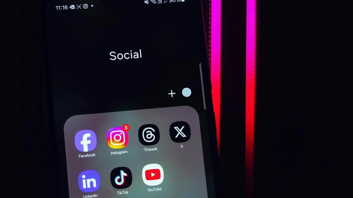 ¿Por dónde se informan las personas en la actualidad? Las redes sociales cobran relevancia