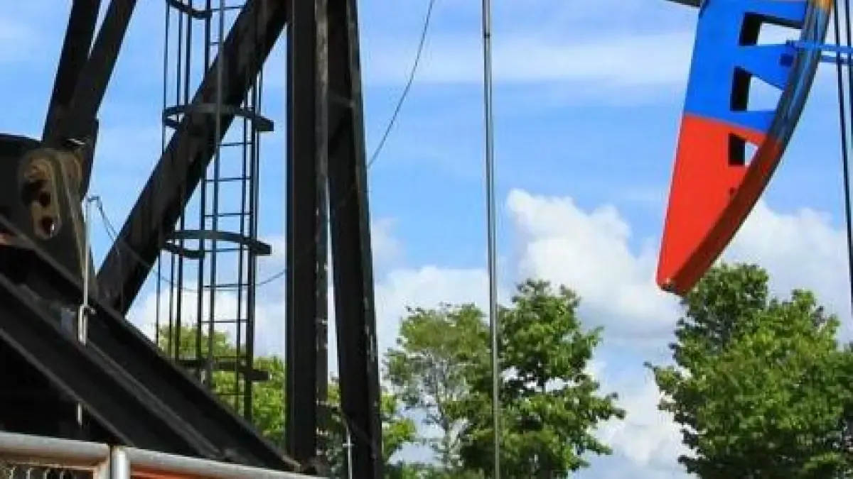 Cómo cambiaría el mercado petrolero en caso de que EE. UU. asuma el control de la producción de crudo venezolano