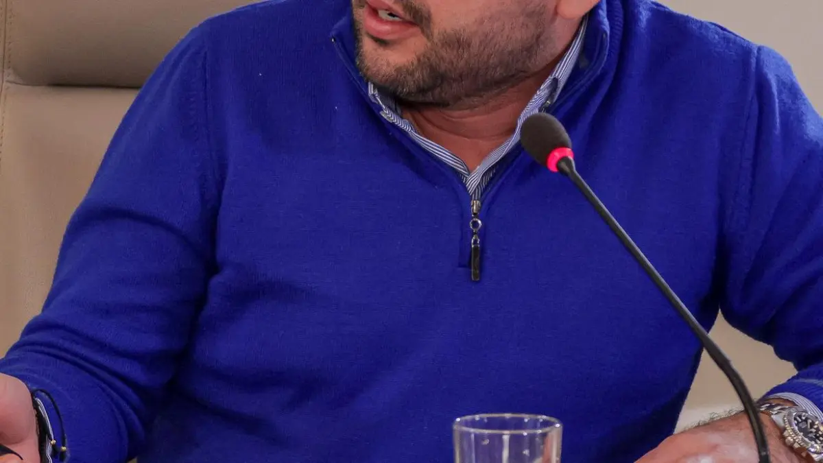 Gobierno anuncia descuentos en la factura de energía para quienes ahorren y cobros más altos a quienes gasten más