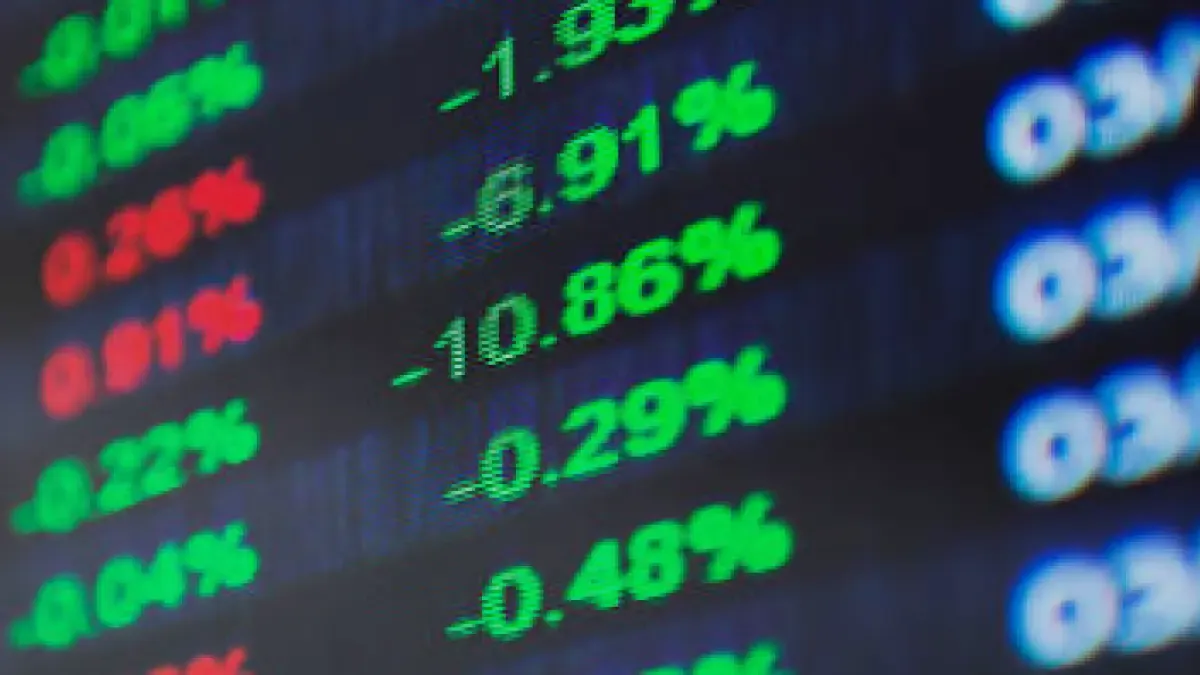 Cover image for Wall Street cierra al alza y marca nuevos récords impulsada por la IA y expectativas sobre Irán