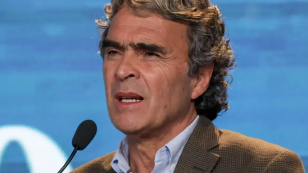 Cover image for Decálogo de Sergio Fajardo: los puntos que le coquetean a la derecha y los que son más cercanos a la izquierda