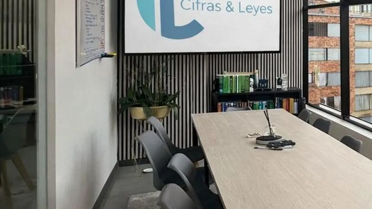 Jhon Bustos, Partner of Cifras & Leyes, Inaugurates Offices in Medellin