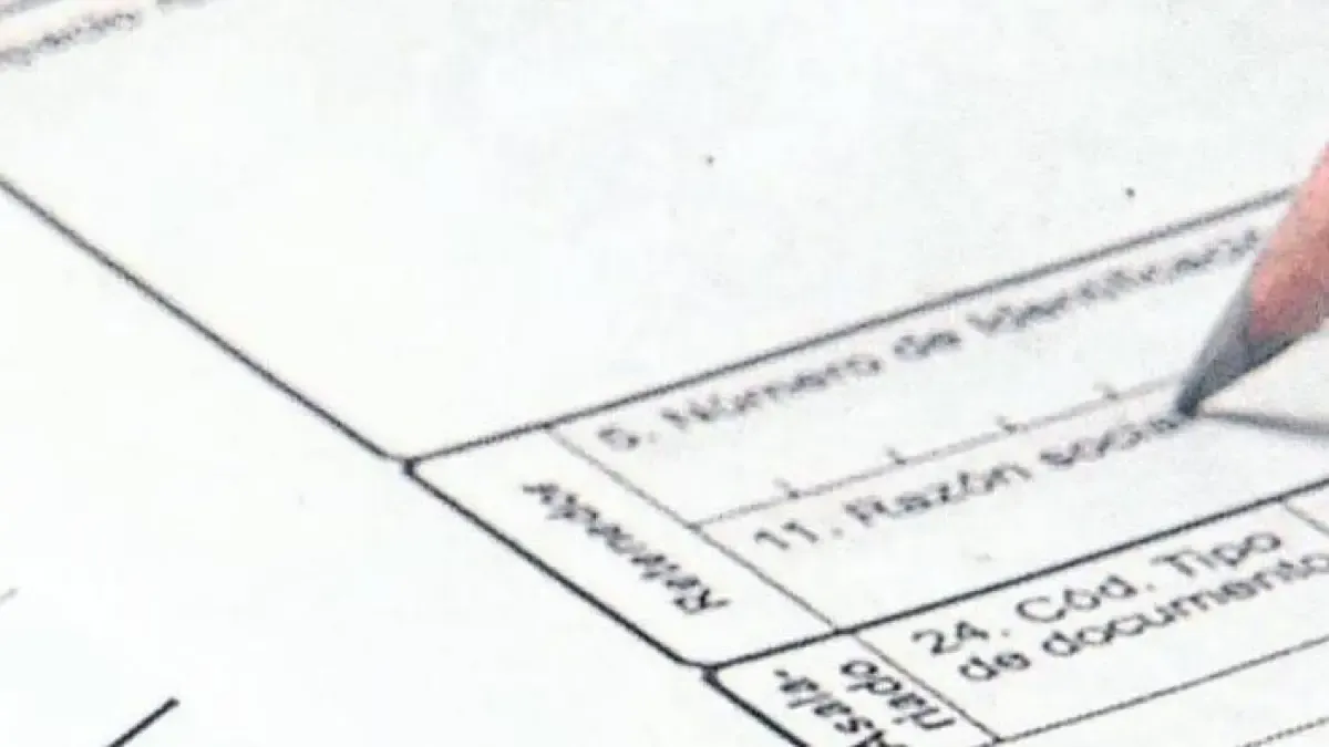 In which cases can the DIAN cancel the RUT and what would be the consequences for tax obligations?