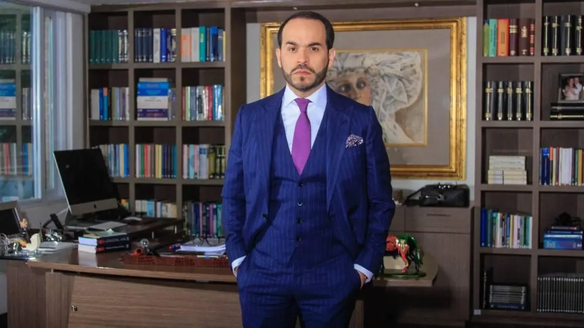 Candidato presidencial De la Espriella (@ABDELAESPRIELLA) se alía con María Corina Machado 

El aspirante a la Casa de Nariño propone fortalecer la democracia y coordinar acciones con Venezuela.

Detalles ⬇️