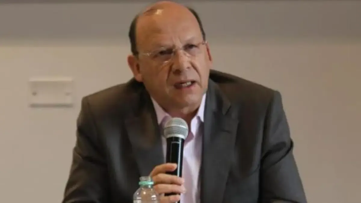 Rechazo al retiro del Minhacienda de la Junta Directiva del Emisor: 'El Banco de la República no es un capricho'

Germán Ávila se retiró de la junta del Emisor en protesta por el alza de tasas en un punto porcentual.

Detalles