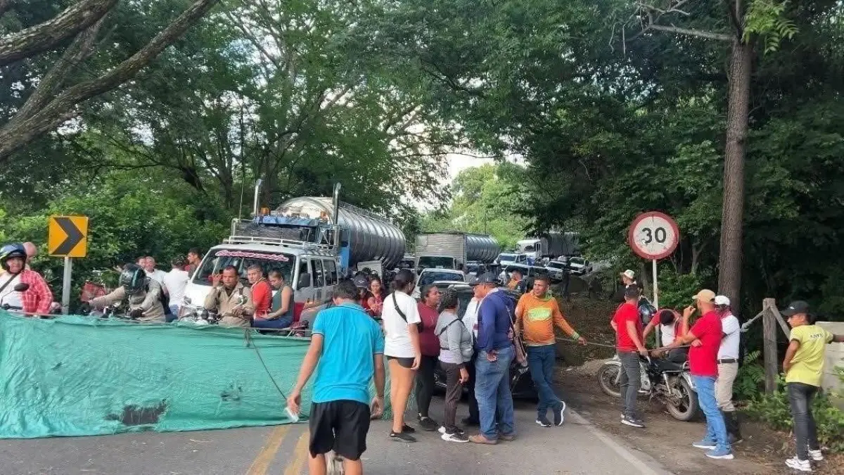 Fedemunicipios acusa al Gobierno de irresponsabilidad mientras se firman primeros acuerdos por crisis del predial

Pese a diálogos parciales para la concertación, la entidad exige al Ejecutivo liderar la salida a la crisis fiscal.

Detalles⬇️