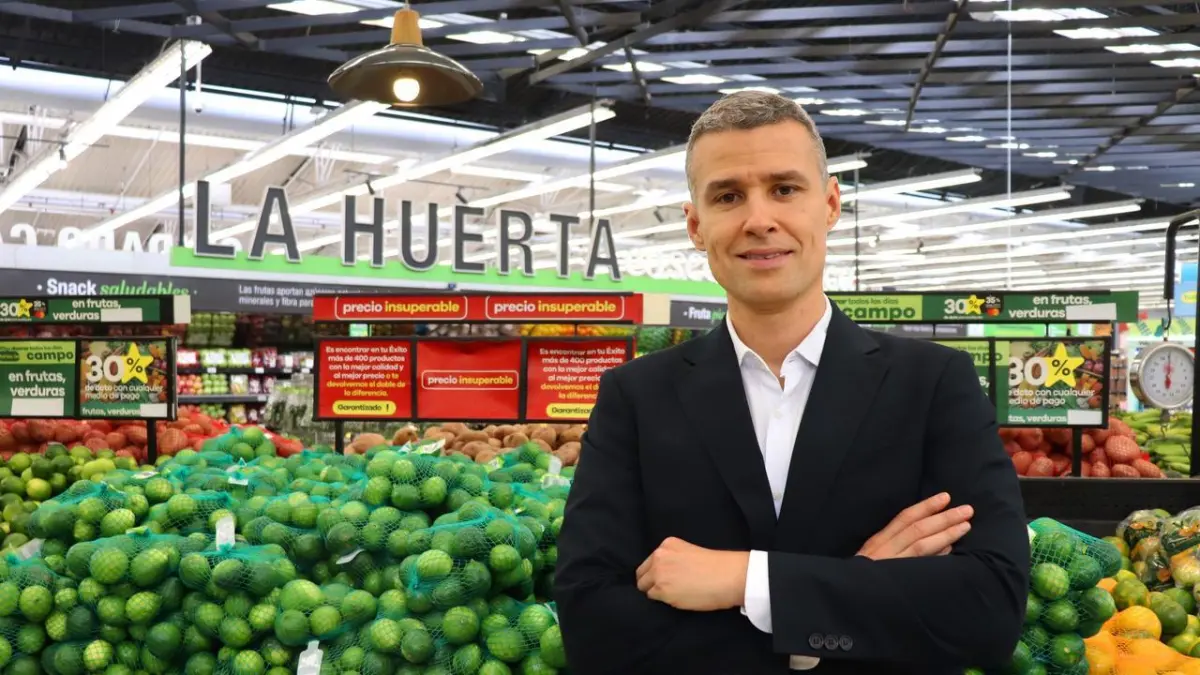 ¿Quién es Juan Lucas Vega, el nuevo gerente general para Colombia del Grupo Éxito ( @Grupo_Exito) desde julio?

Desde 2013 es vicepresidente inmobiliario y ha liderado el desarrollo de los centros comerciales Viva. 

Detalles ⬇️