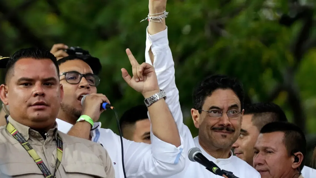 Iván Cepeda dice que debería ser propósito de un gobierno hacer que Colombia sea sede de un Mundial