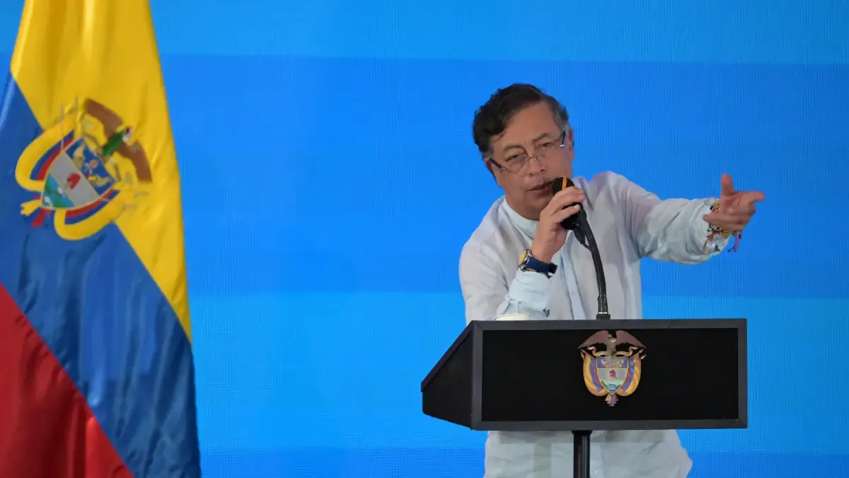Petro (@petrogustavo) responde a críticas sobre aumento de contratación estatal en último dato de empleo: 'Son cifras del Dane'

El mandatario afirmó que el sector salud fue el que más contribuyó al crecimiento reciente del empleo.

Detalles ⬇️
