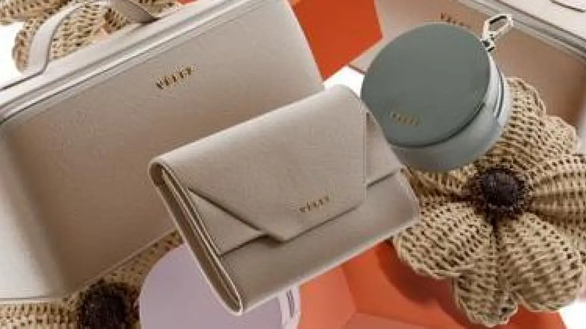 Leather, denim, and jewelry: the bet of the Colombian brand Vélez for Mother's Day