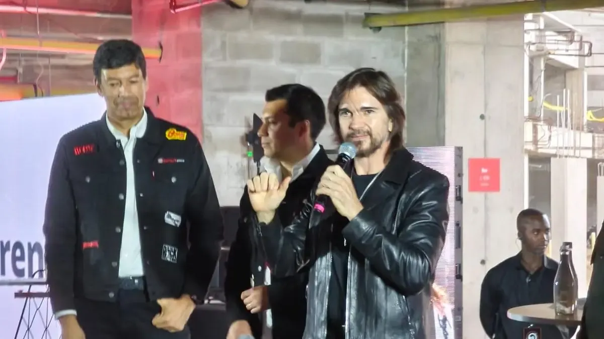 Este será el primer artista en cantar en el DAVIarena: así será su regreso y la inauguración del escenario

Juanes será el primer cantante en presentarse en el nuevo escenario, que tendrá capacidad para 17.200 personas.

Detalles ⬇️