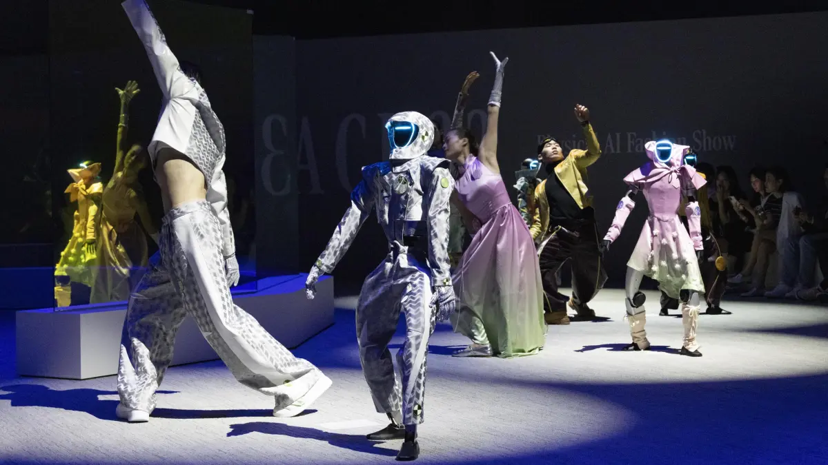 Cover image for Ahora los robots también son modelos y hasta comparten las pasarelas con los humanos