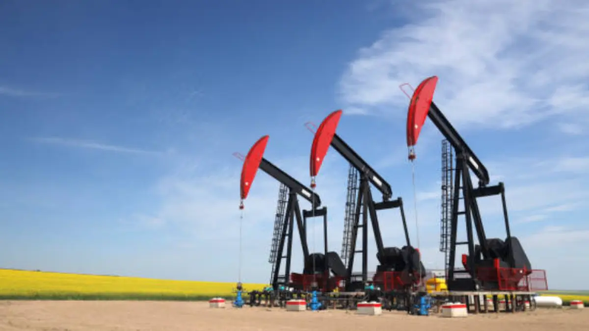 Mercado hoy: precio del petróleo sube más del 5% tras la rea