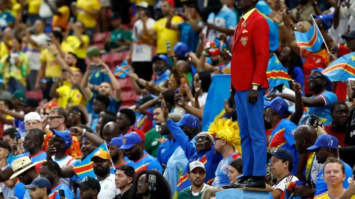 La historia de Lumumba Vea, el hincha estatua que es símbolo de la República Democrática del Congo