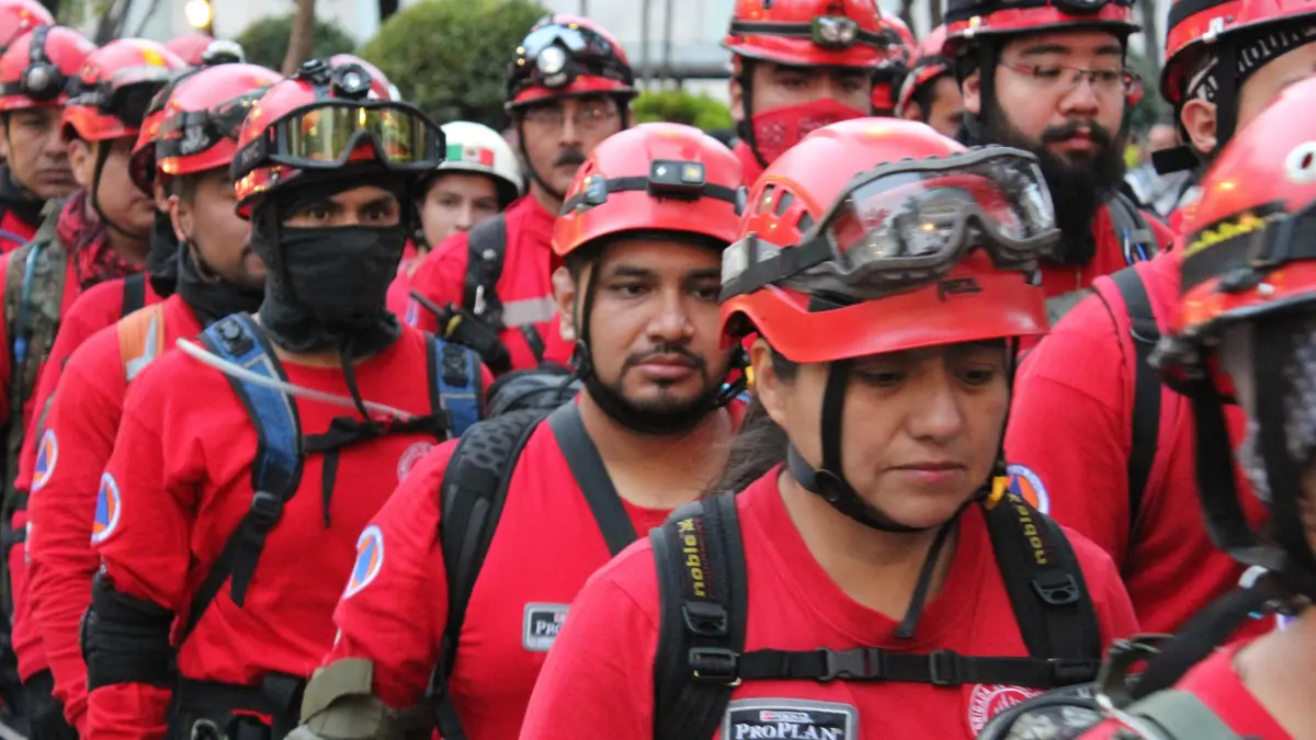 Quiénes son los Topos de México, la brigada de rescate élite que llegará a Venezuela en búsqueda de sobrevivientes