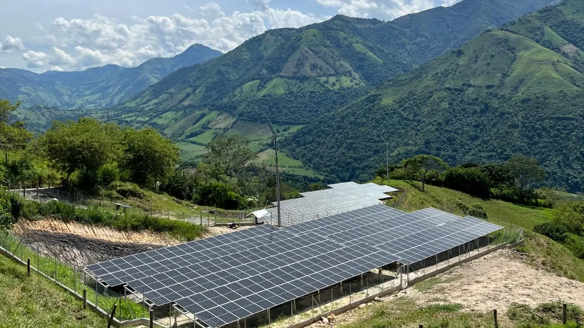 Energía solar en Colombia: el nuevo reto tras superar al carbón en generación eléctrica