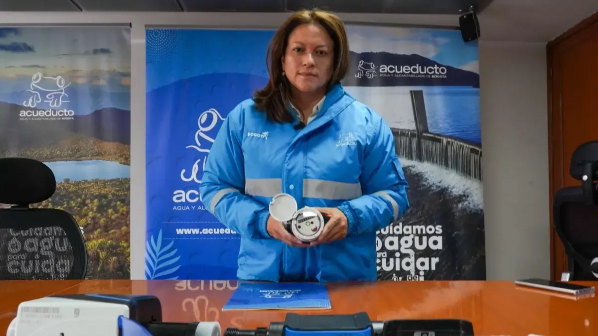 Bogotá, à payer pour son nouveau compteur d'eau : EAAB commence le renouvellement obligatoire dans 319 000 foyers