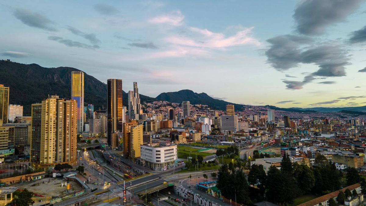 Reforma tributaria de Bogotá cambia el ICA desde 2027 y abre descuento en intereses de multas