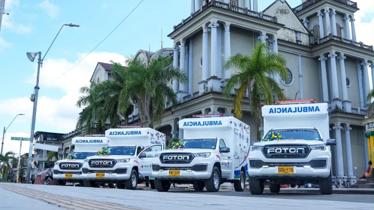 Chocó recibe nueve ambulancias y anuncian hospitales para 11 municipios: esto dijo la gobernadora y De La Espriella