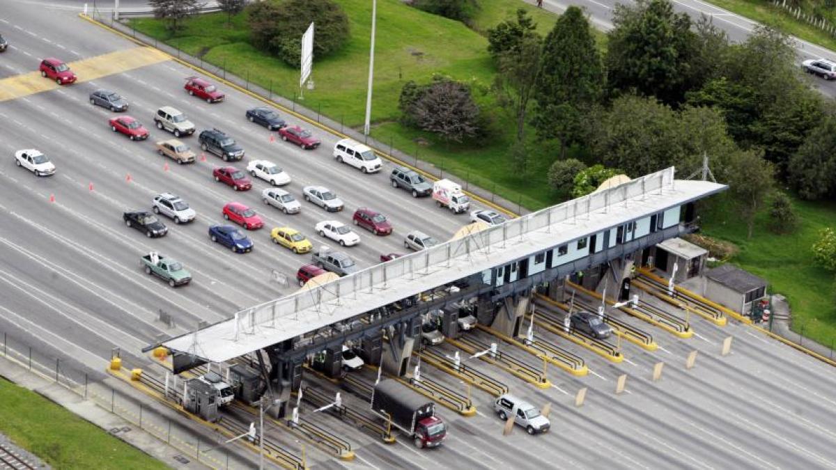 Invías actualiza tarifas de los peajes a su cargo: así quedaron las tarifas