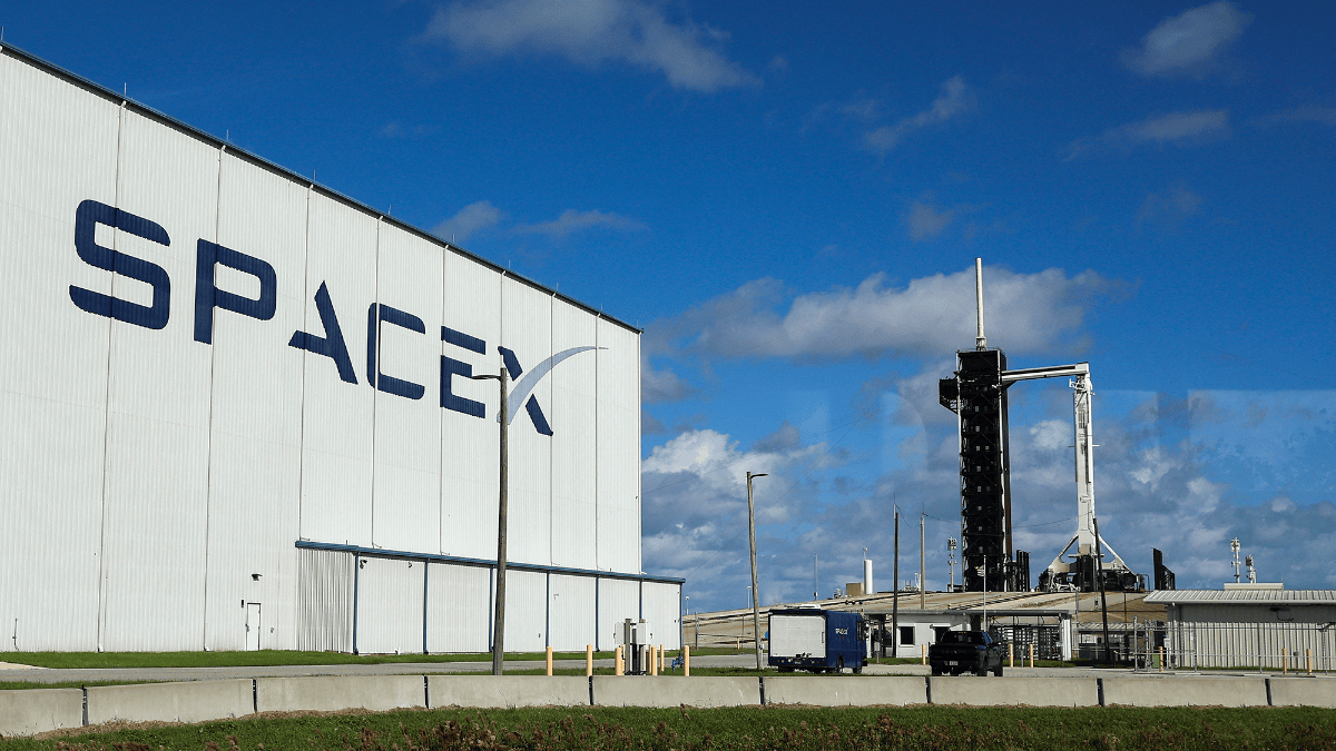 Acción de SpaceX cae por debajo del precio de su salida a bolsa