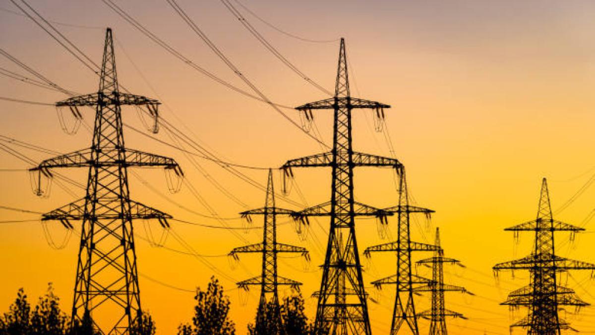 Creg pide cuentas por convocatorias desiertas mientras sube preocupación por impagos de inversiones eléctricas