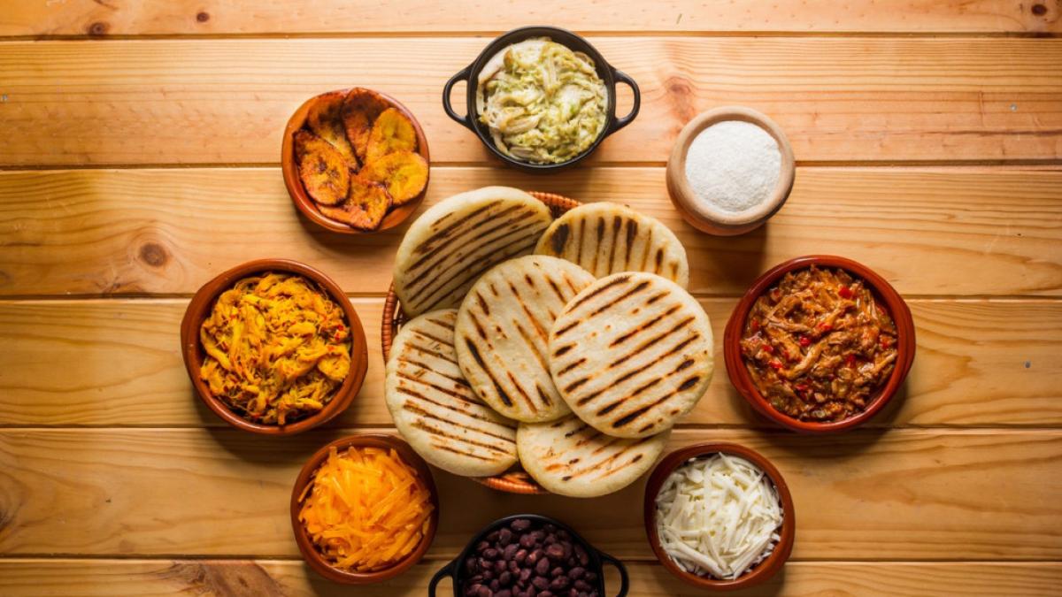 La arepa podría ser patrimonio nacional en Colombia: este es el origen del alimento que causa debate binacional