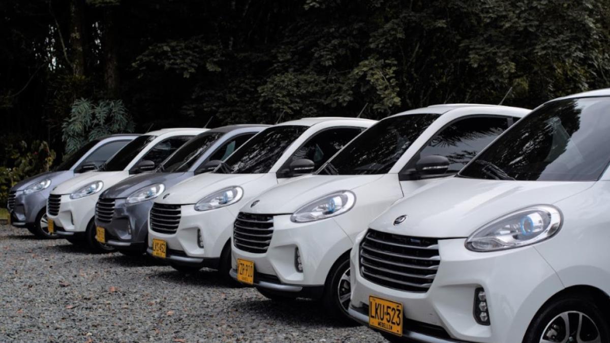 Ventas de vehículos eléctricos e híbridos en Colombia crecieron un 267% en marzo de 2026

El último informe de Fenalco (@FenalcoNacional) y la Andi (@ANDI_Motos) revela un aumento en matrículas, liderazgo de SUV y expansión regional.

Detalles ⬇