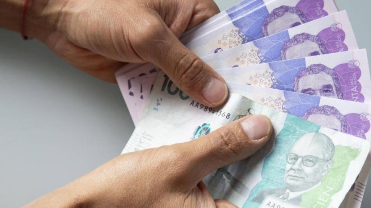 Ministerio de Hacienda (@MinHacienda) propone una adición de $500.000 millones al Presupuesto General de la Nación de 2026

A corte del primer trimestre del año, la ejecución del PGN se ubicó por debajo del 20%.

Detalles ⬇️