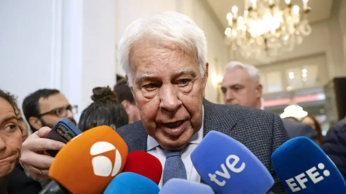 Felipe González defiende a los empresarios y dice que “el empleo lo dan los empleadores”