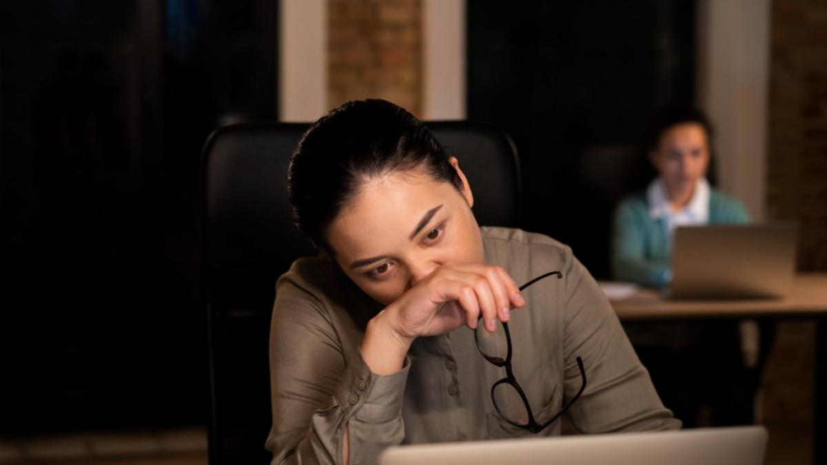 La ansiedad y el estrés laboral, dos enemigos vigentes de los líderes empresariales que terminan costando caro

Para los expertos, trabajar más de 55 horas a la semana eleva riesgos de salud y genera pérdidas de productividad.

Detalles ⬇️