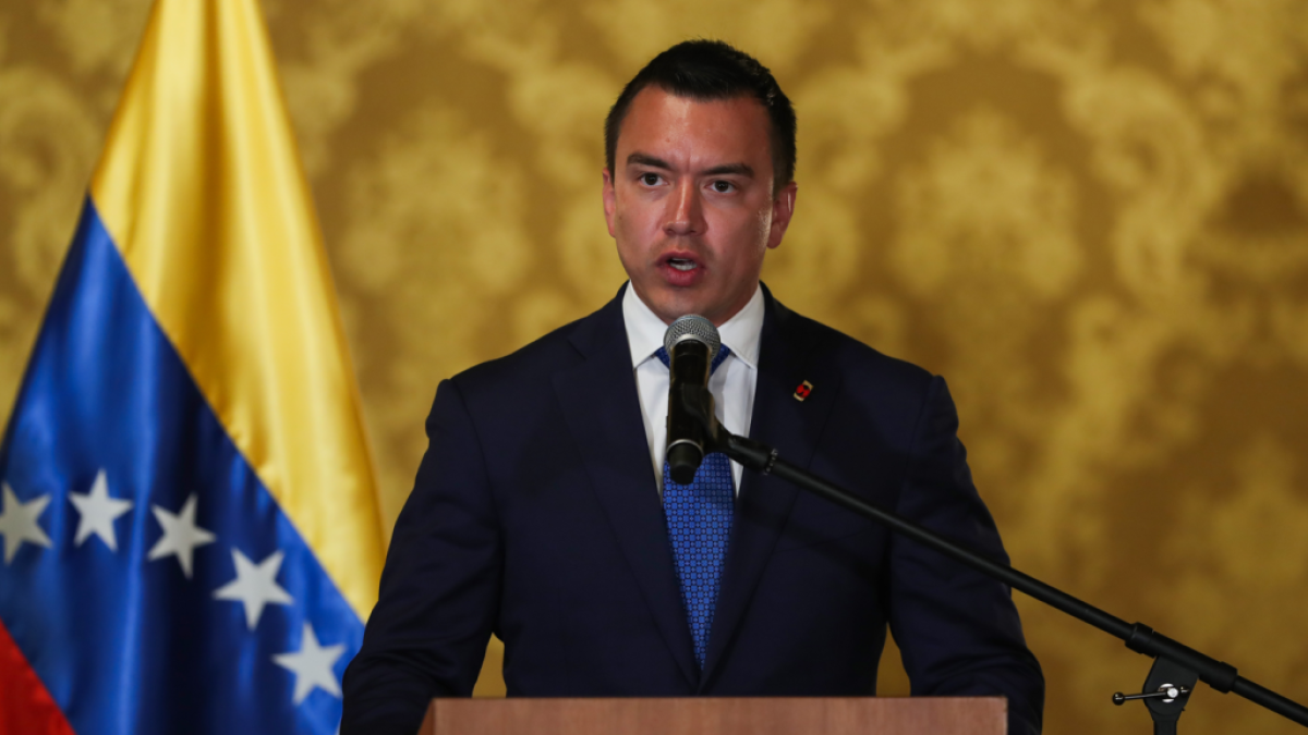 Daniel Noboa, President of Ecuador, Justifies Tariffs on Colombia Due to Border Insecurity