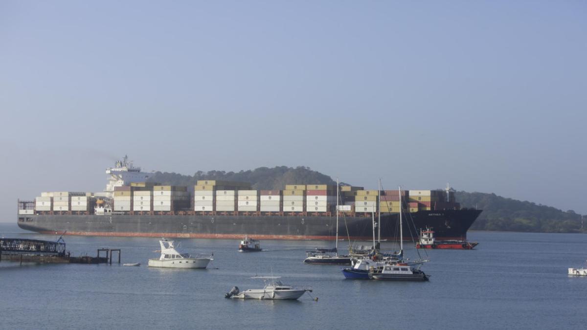 Crisis in Hormuz boosts Panama Canal traffic by 10%