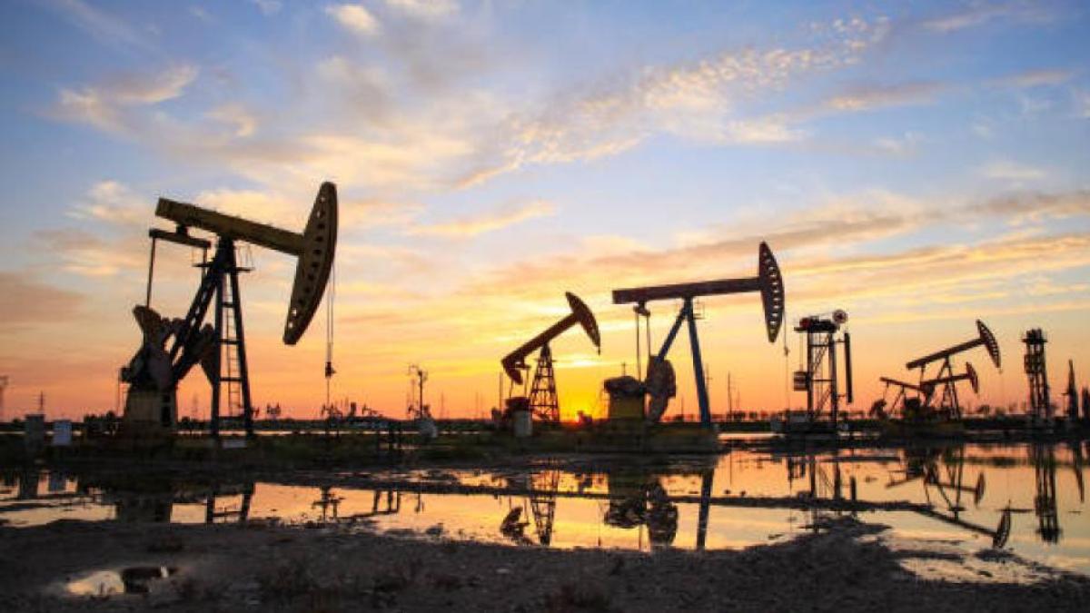 Lunes negro para el petróleo: su precio cae 5,2% con efecto en otros mercados
