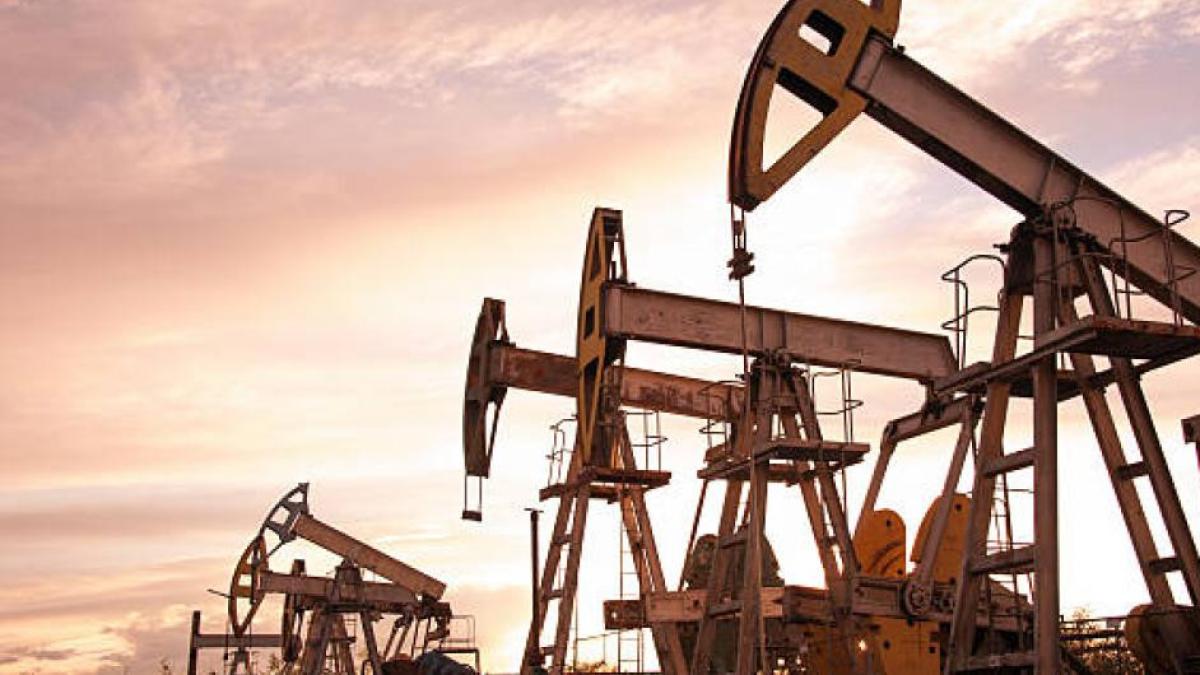Oil skyrockets this Monday to $114 a barrel amid new tensions in the Strait of Hormuz