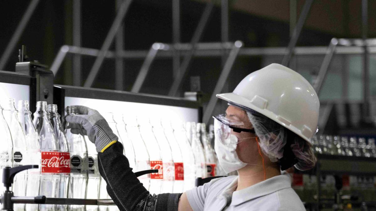 CAR Cundinamarca negó prórroga a embotelladora de Coca - Cola para uso de agua de tres manantiales en La Calera

La entidad decidió endurecer las condiciones de la concesión de agua a la empresa Indega. Estas son las razones.

Aquí los detalles