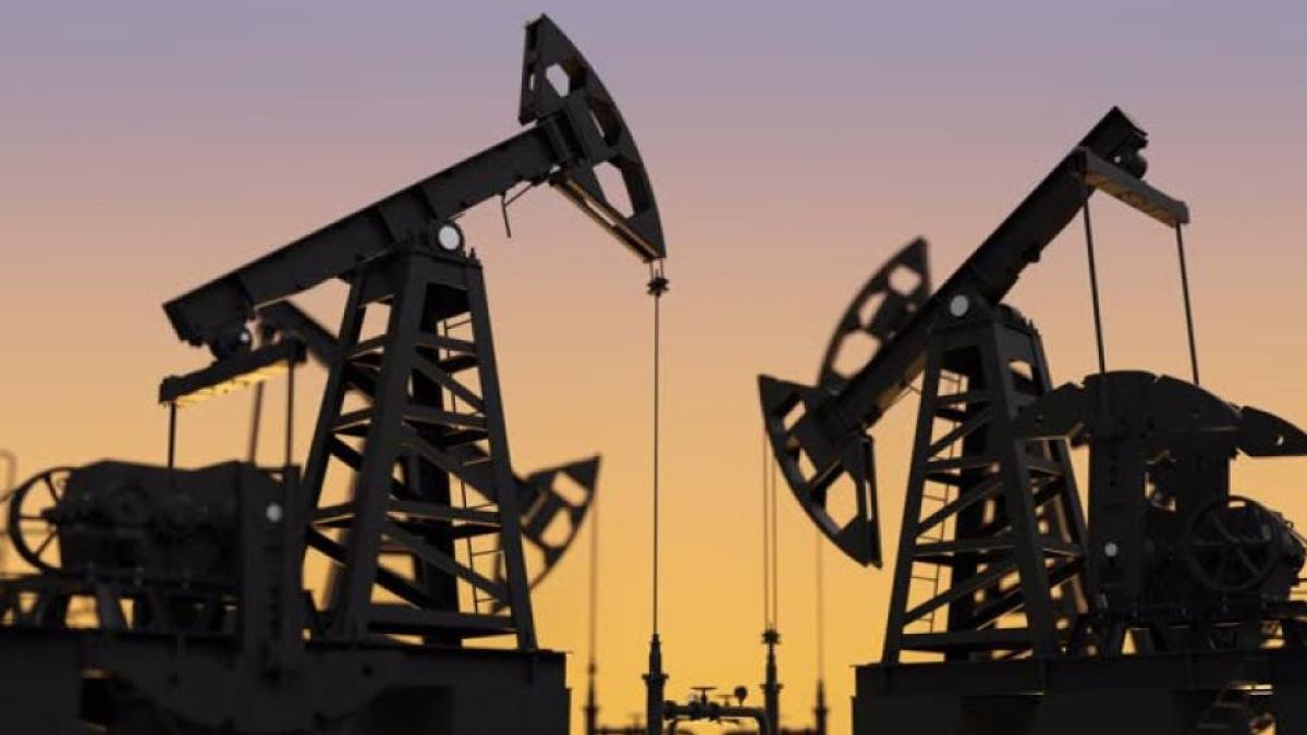 Oil plunges more than 6% amid potential peace deal between the United States and Iran